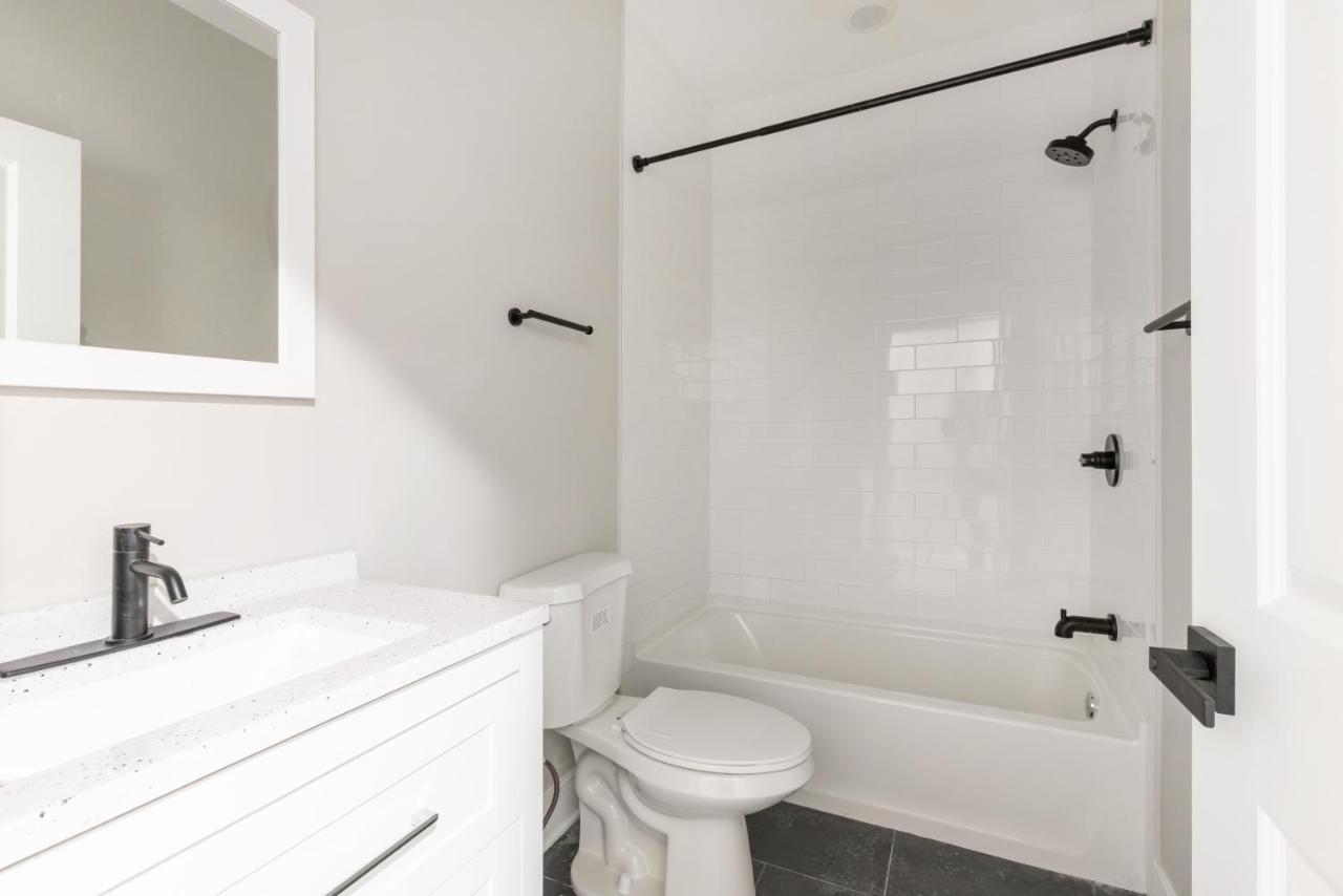 Modern 2Br 2Ba Apartment With Rooftop In Brewerytown フィラデルフィア エクステリア 写真